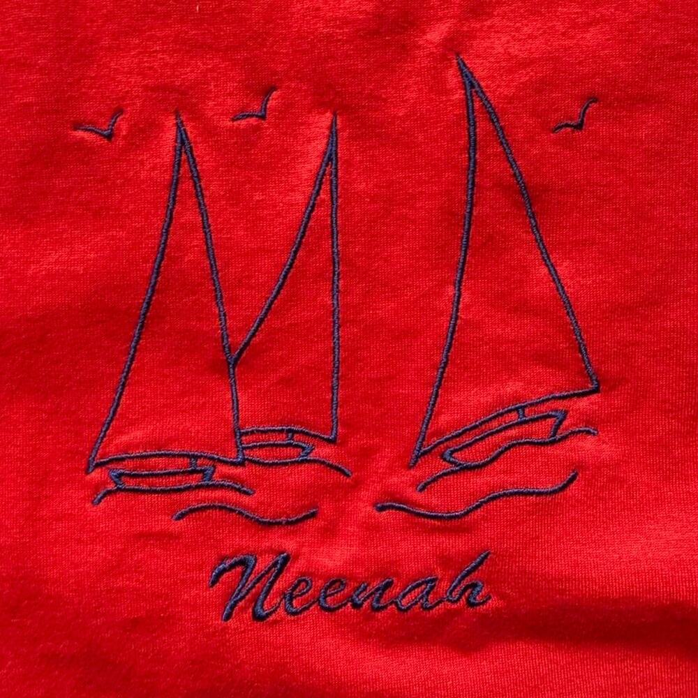 Jerzees Red Neenah Sailboat Embroidered Vintage 90s Tee Size M